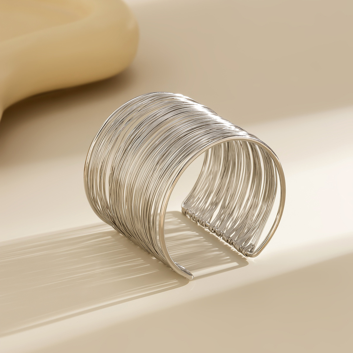 01 bracelet white k 2212