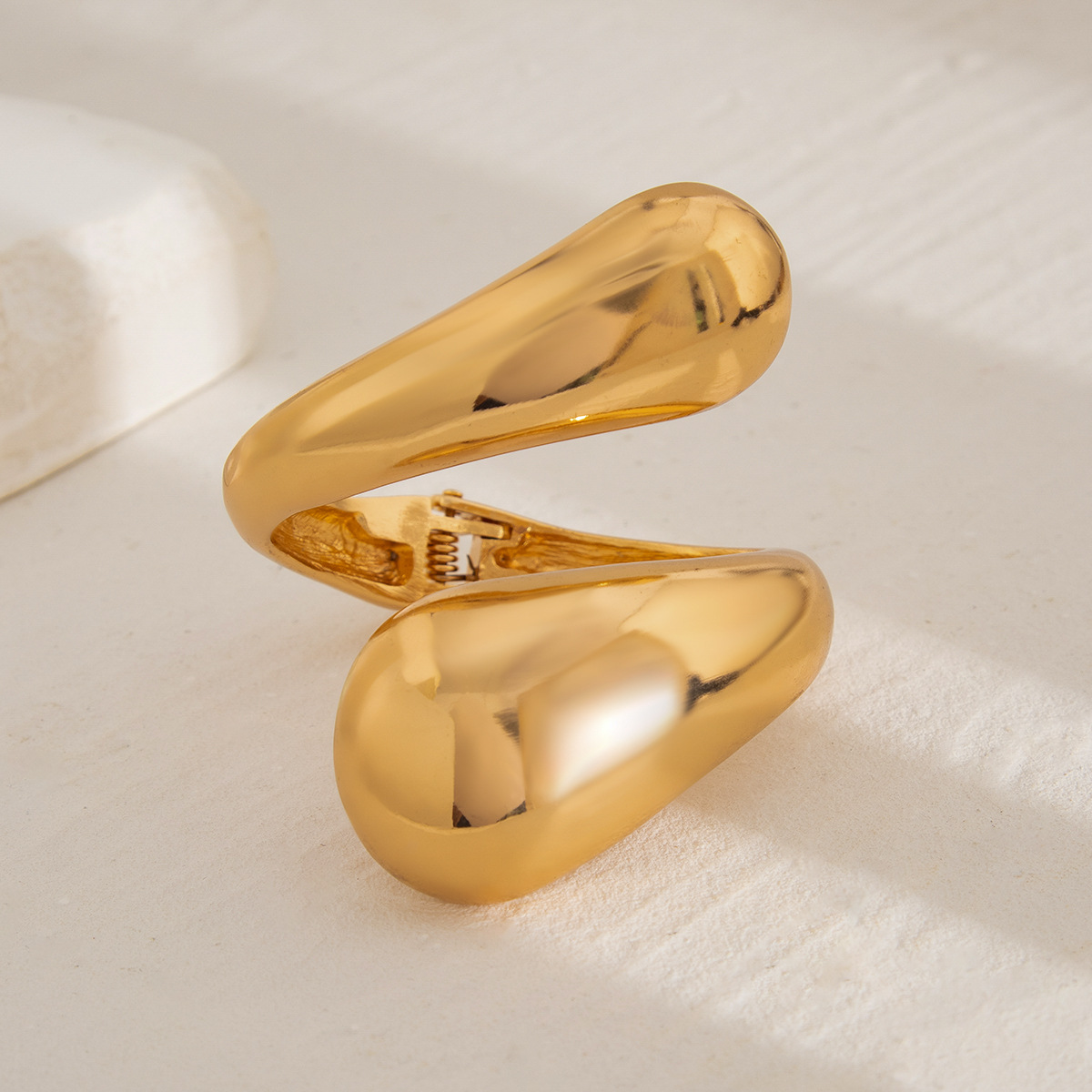 02 bracelet gold 2661