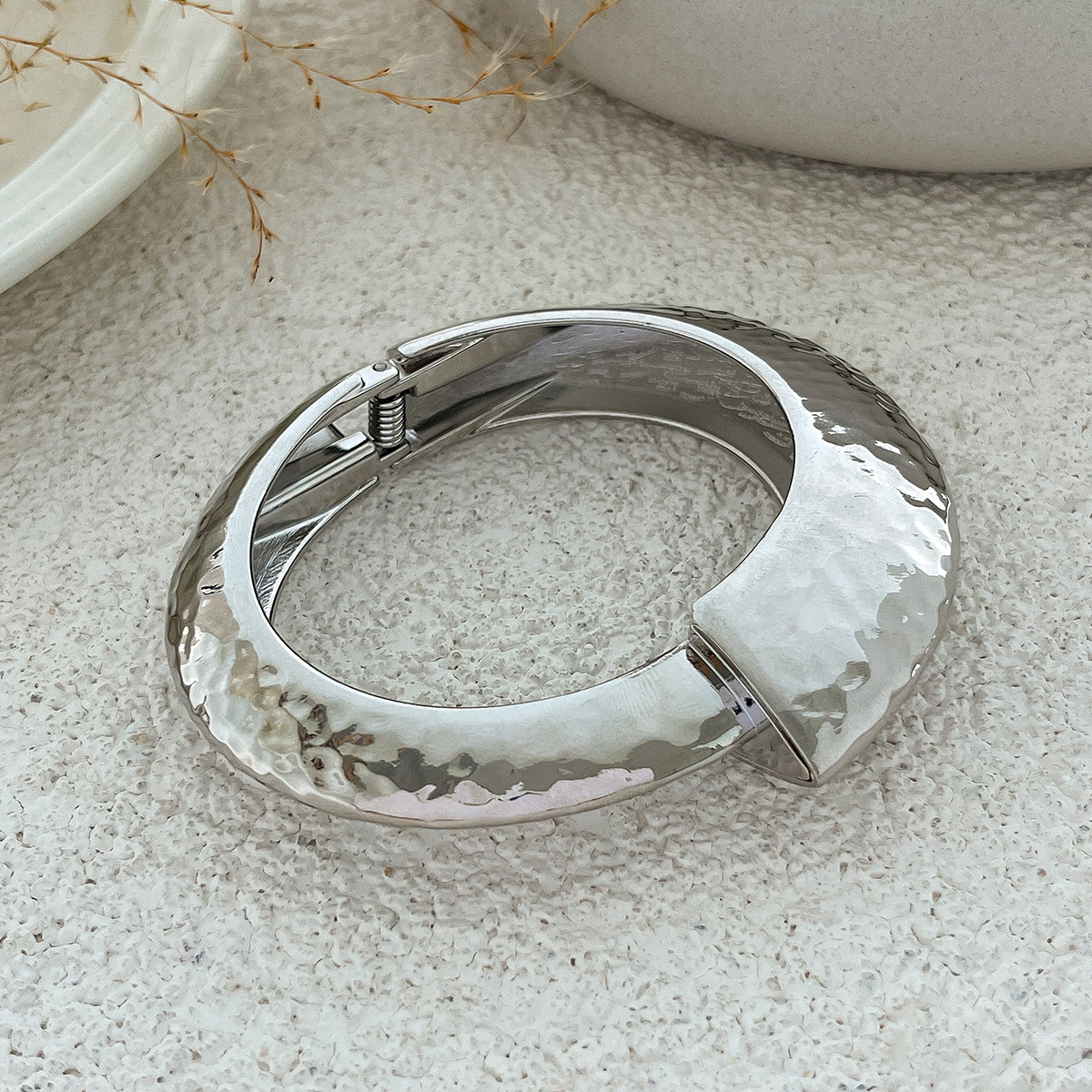 03 bracelet white k 2606