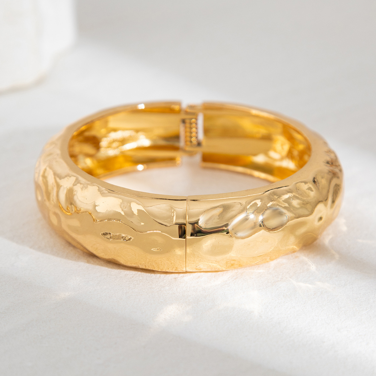04 bracelet gold 2543