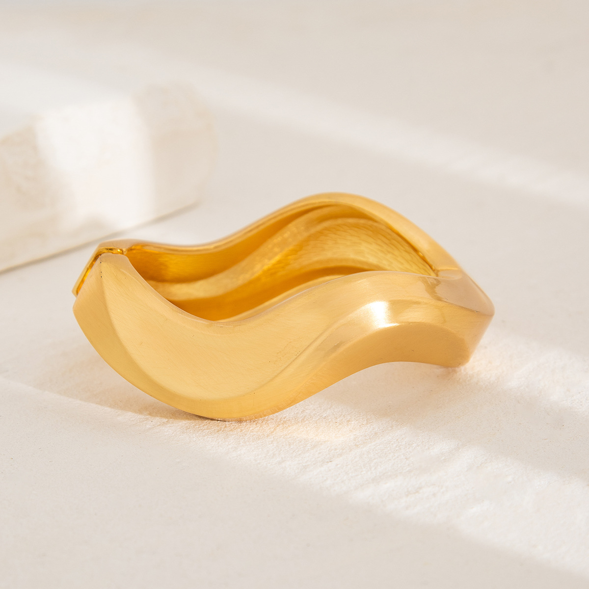 02 sweep gold 2666