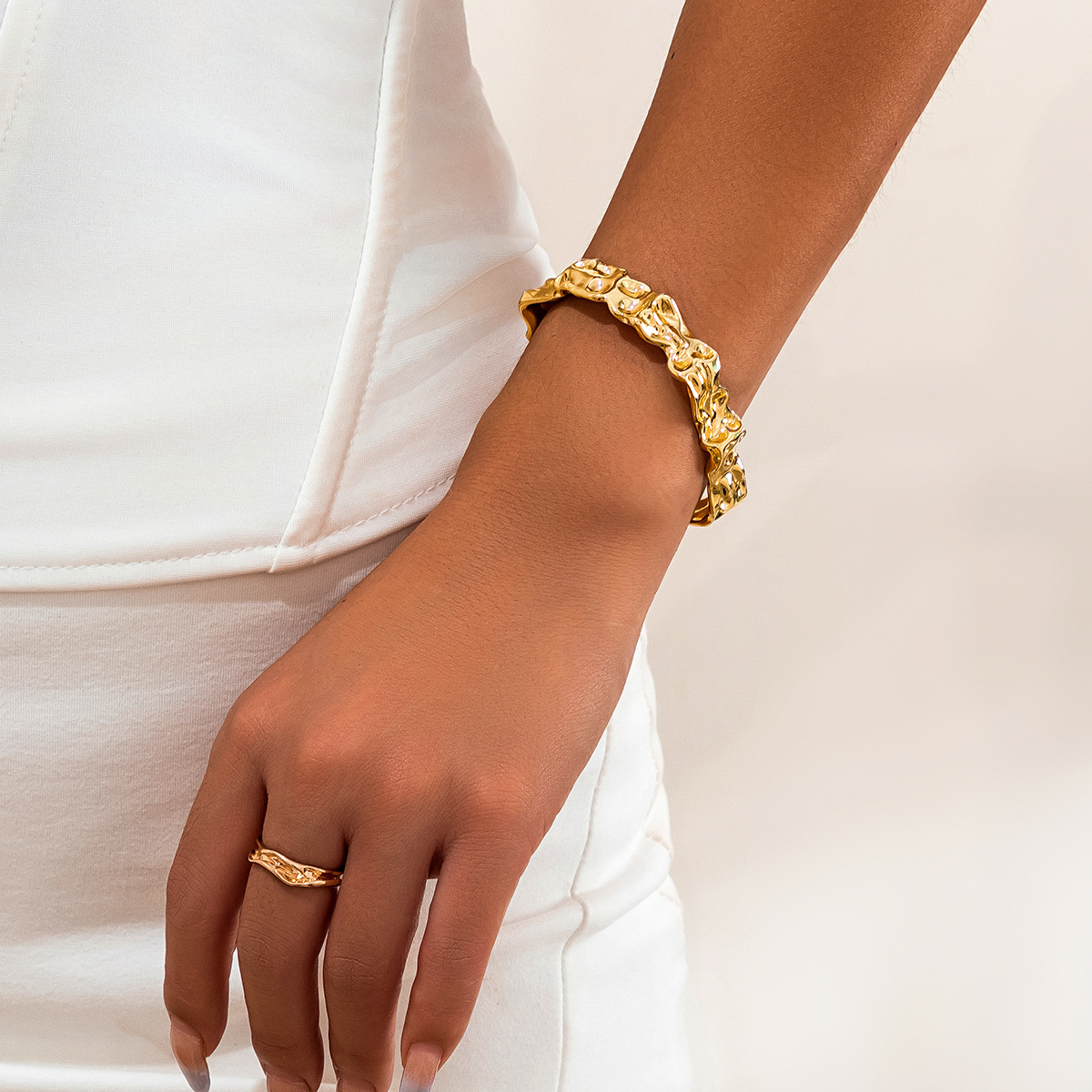 01 bracelet-light gold 2259