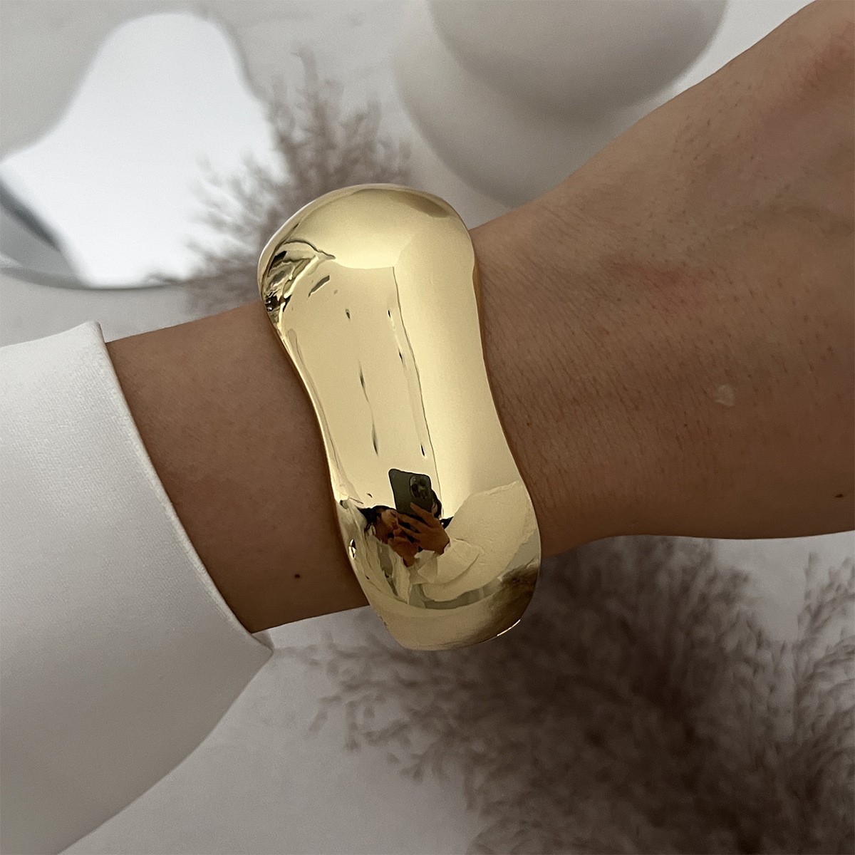 05 bracelet-gold 2433