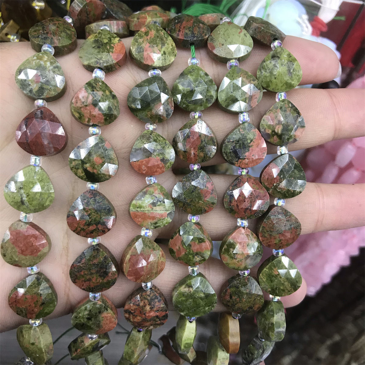 13-flower green stone