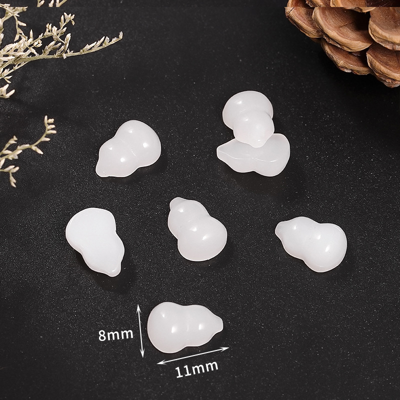 1 white gourd 8 * 11mm