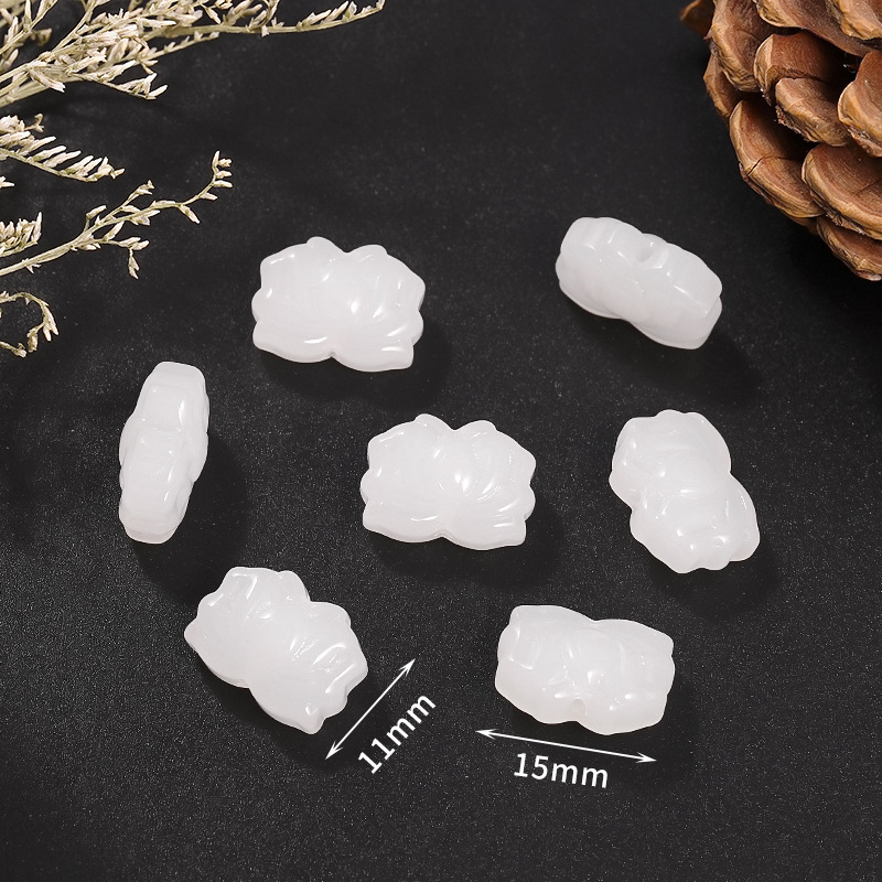13 white jade lotus 11 * 15mm