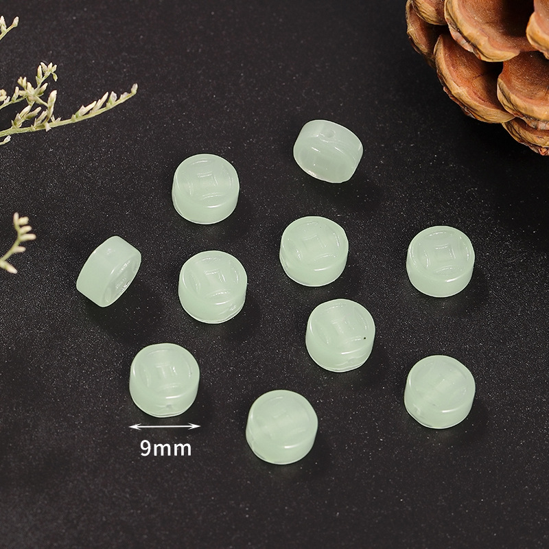 17 light green coin round 9mm