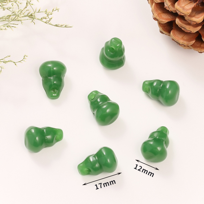 29 dark green gourd pendant 12 * 17mm