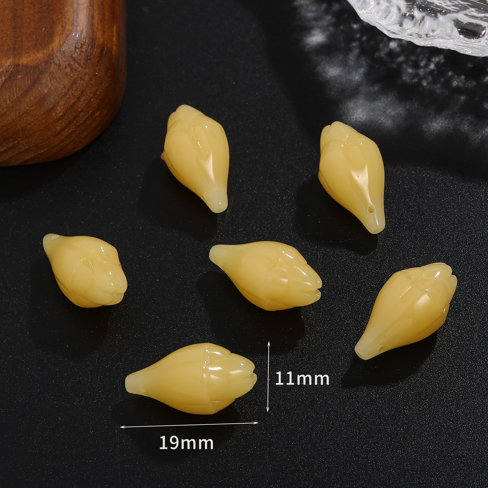 43 yellow magnolia bud 11*19mm