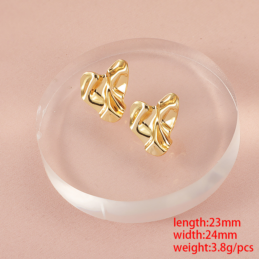 Heart shaped pleated earrings