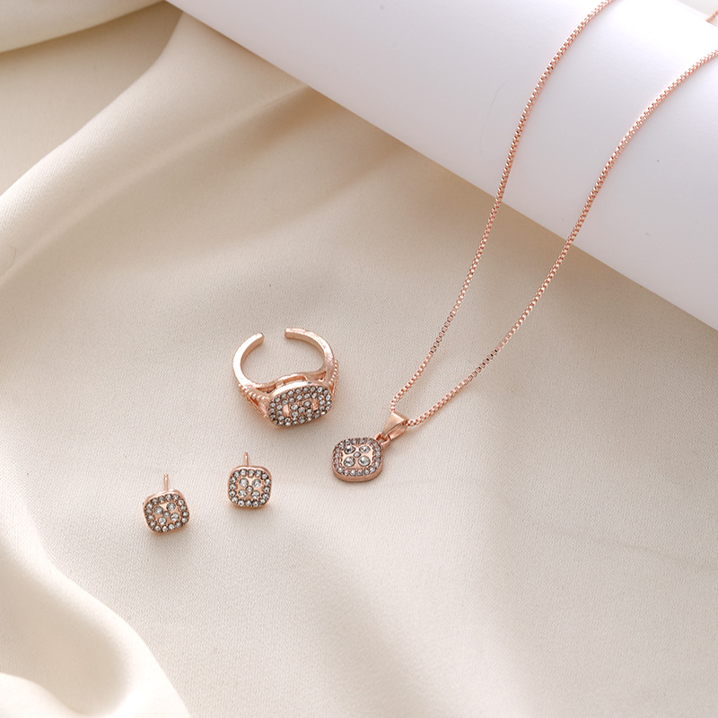 rose gold color