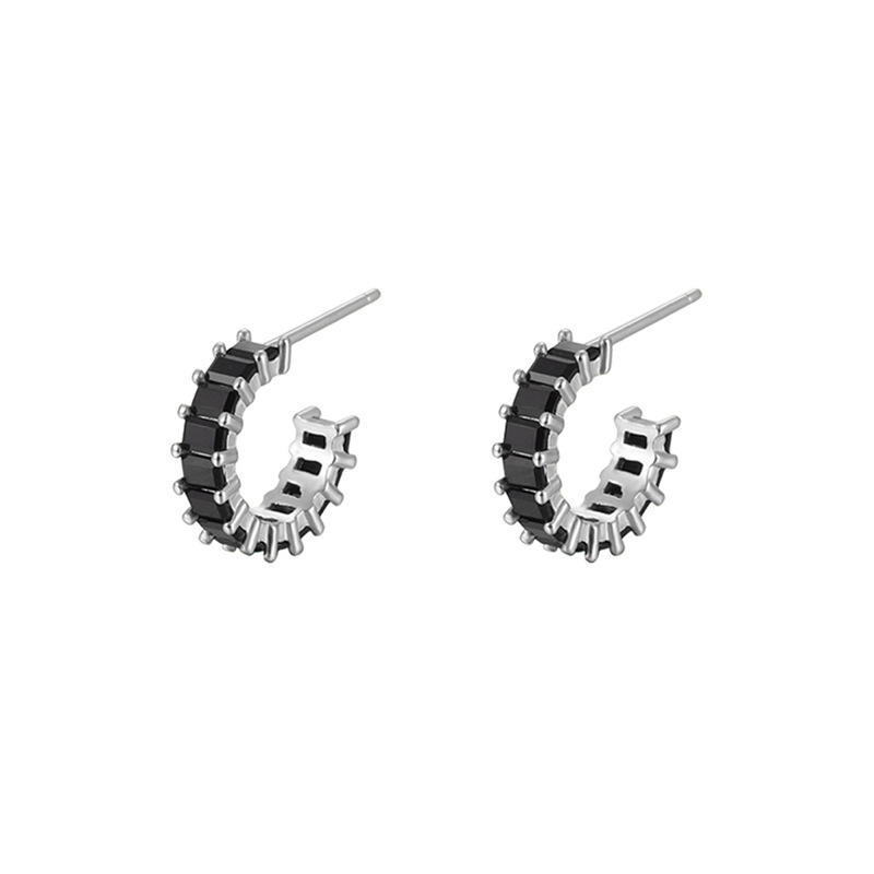 Black zircon
