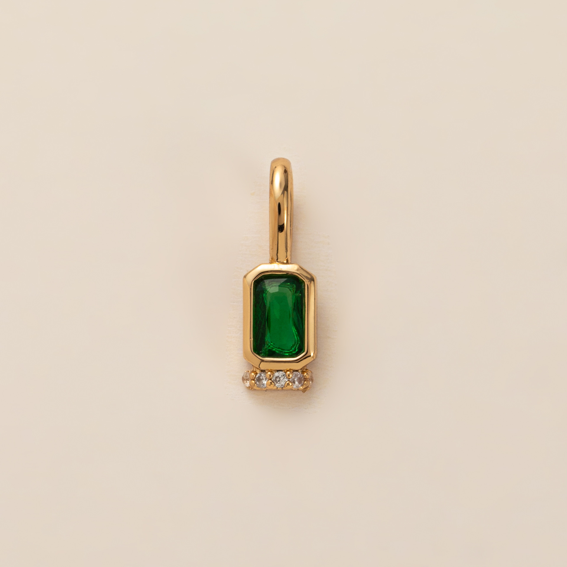 May (single pendant)