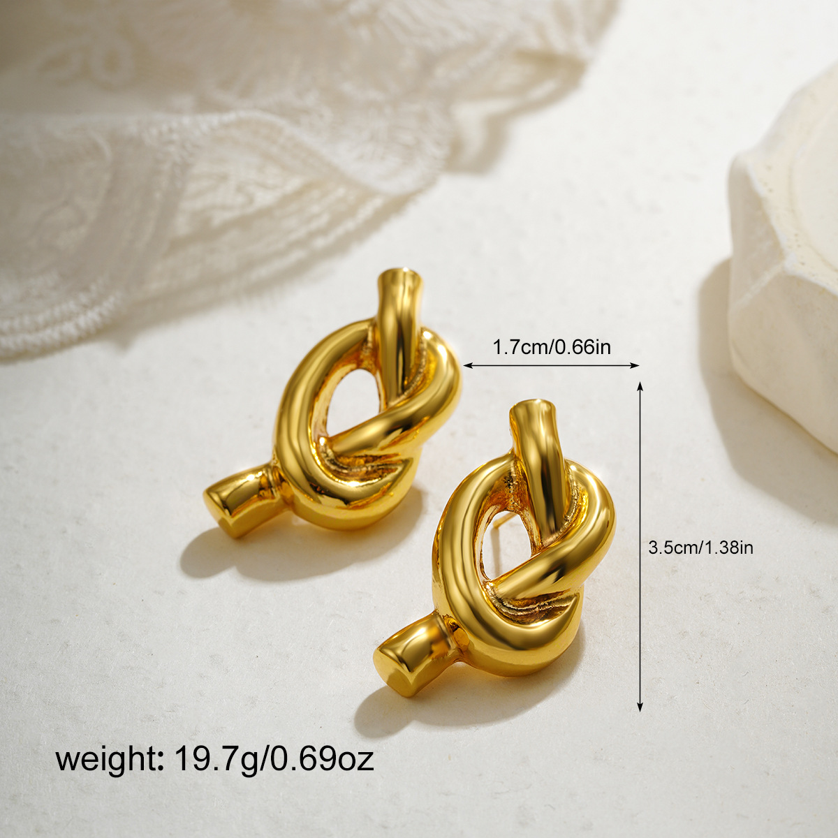 Golden knotted