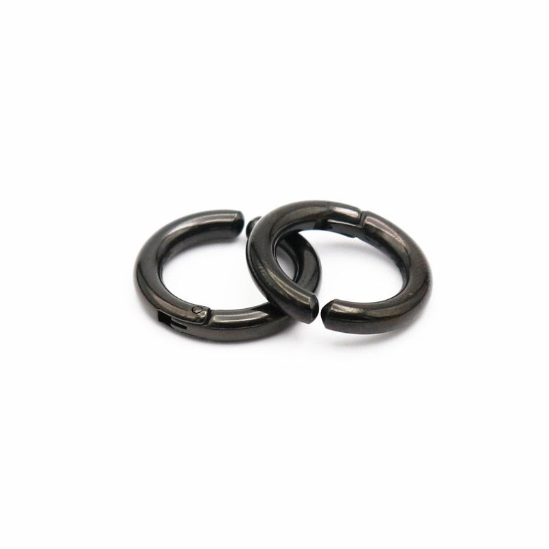 16mm ear clip Black