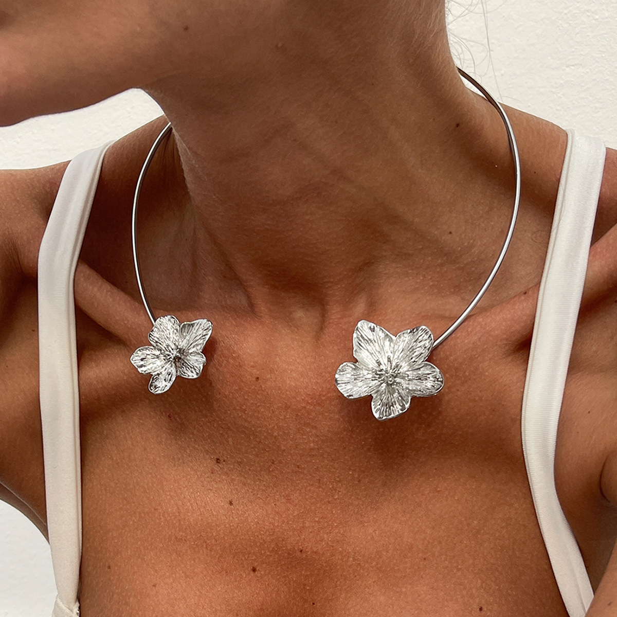 Flower style white k 7058