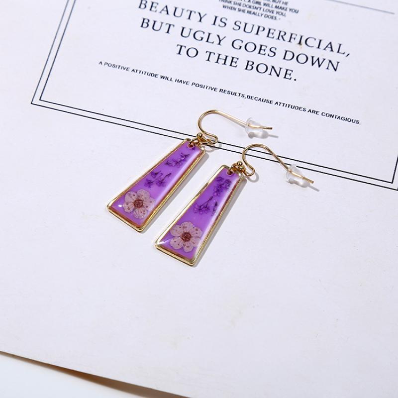5 Purple Narcissus Lace Trapezoid Earrings