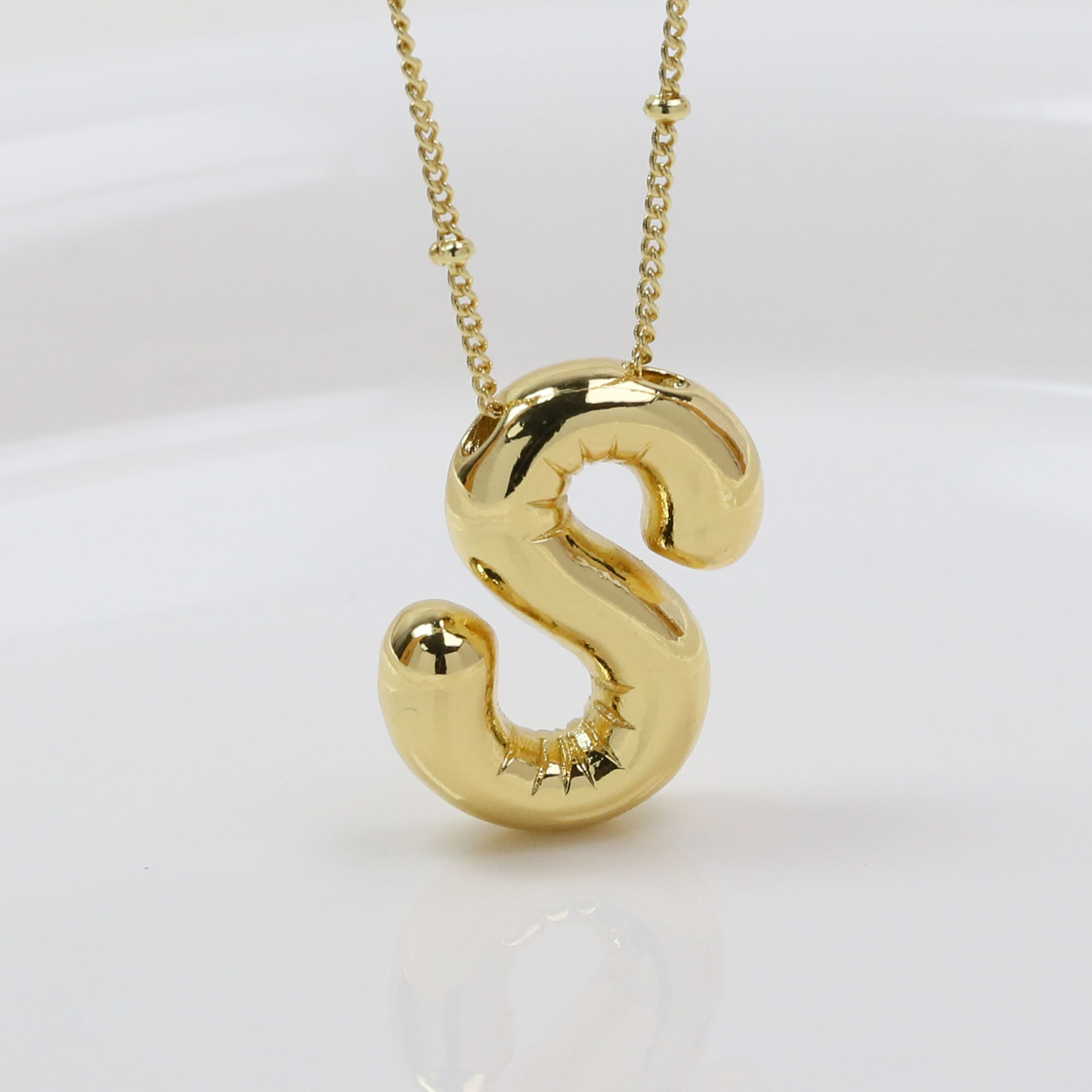 S (Necklace)
