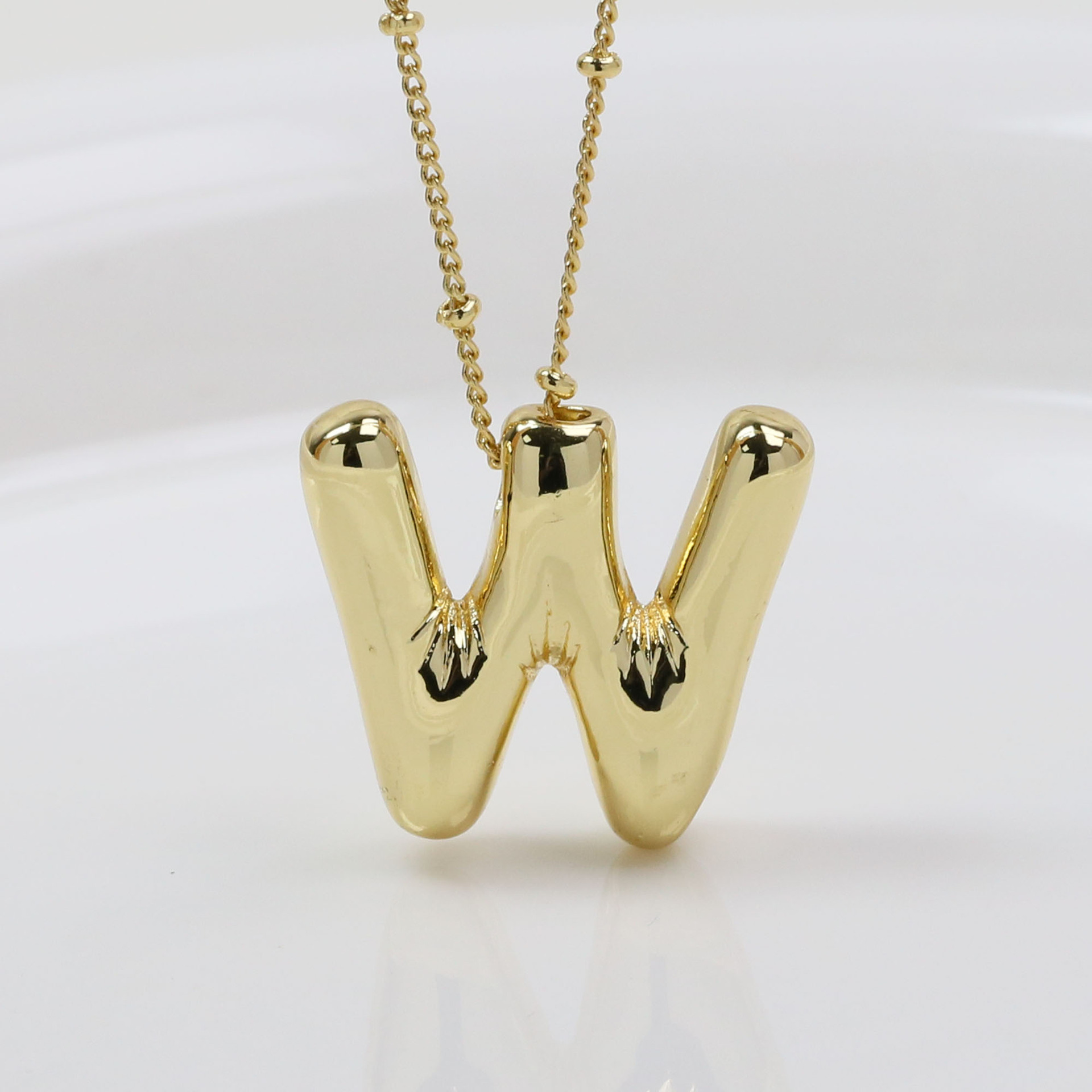 W (Necklace)