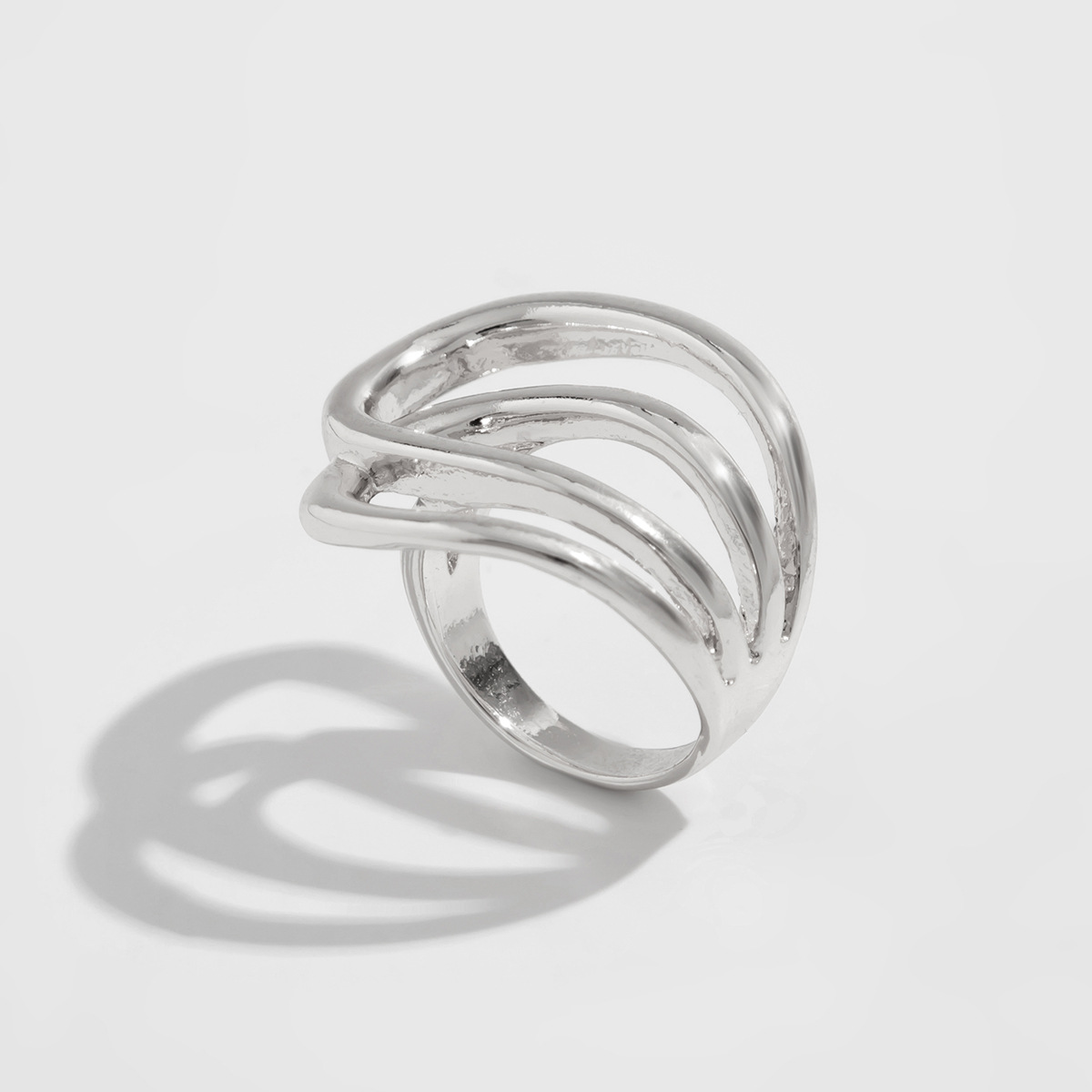 03 white k ring 0822