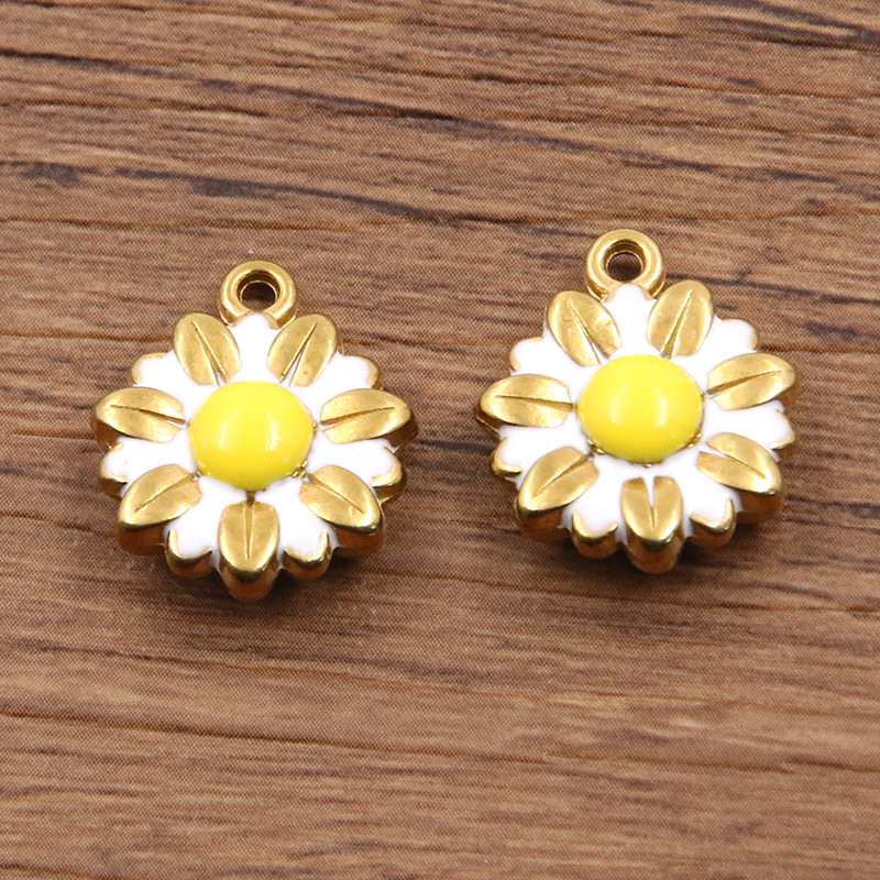 No. 3 white double-sided flower 15x18mm 3.3g