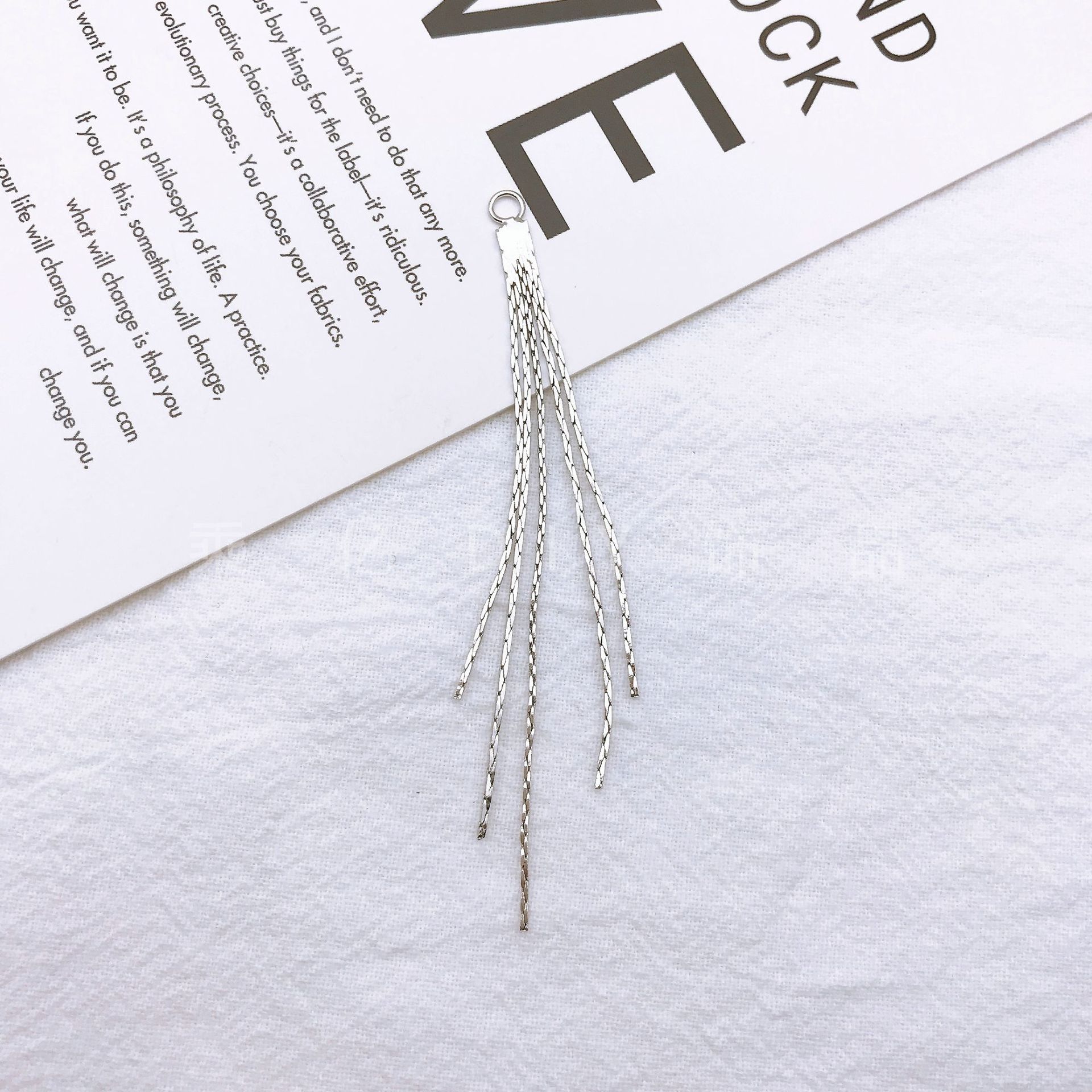 5 gold wire chain-White K