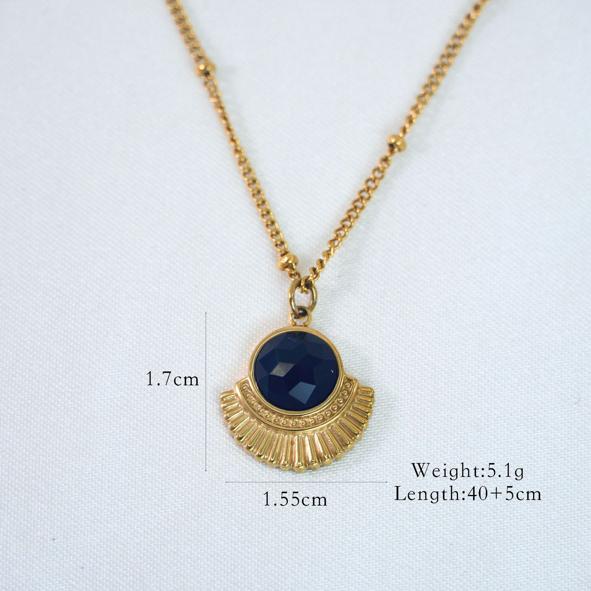 Fan-shaped black agate