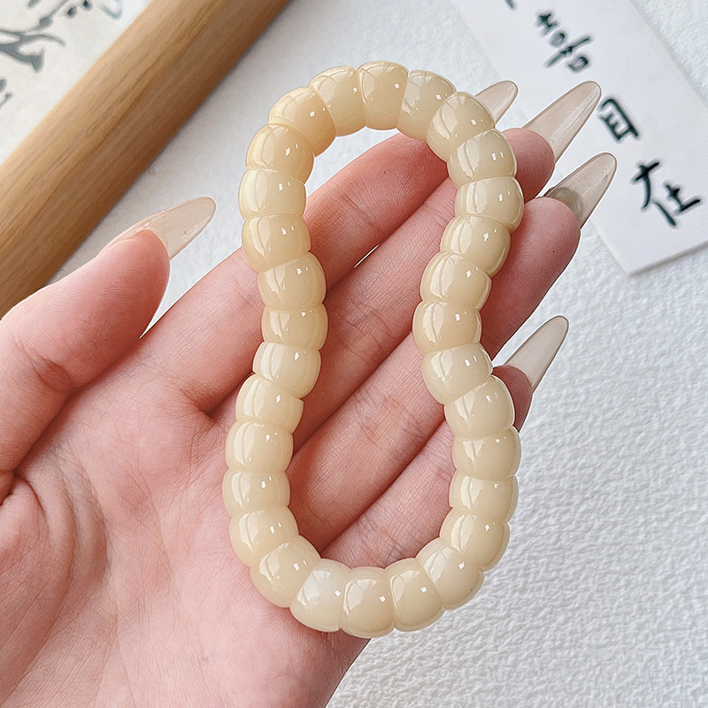 Puff pig large intestine bracelet 11mm