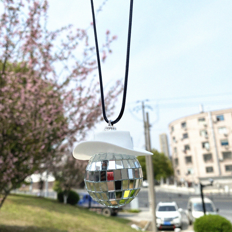 Pendant 1