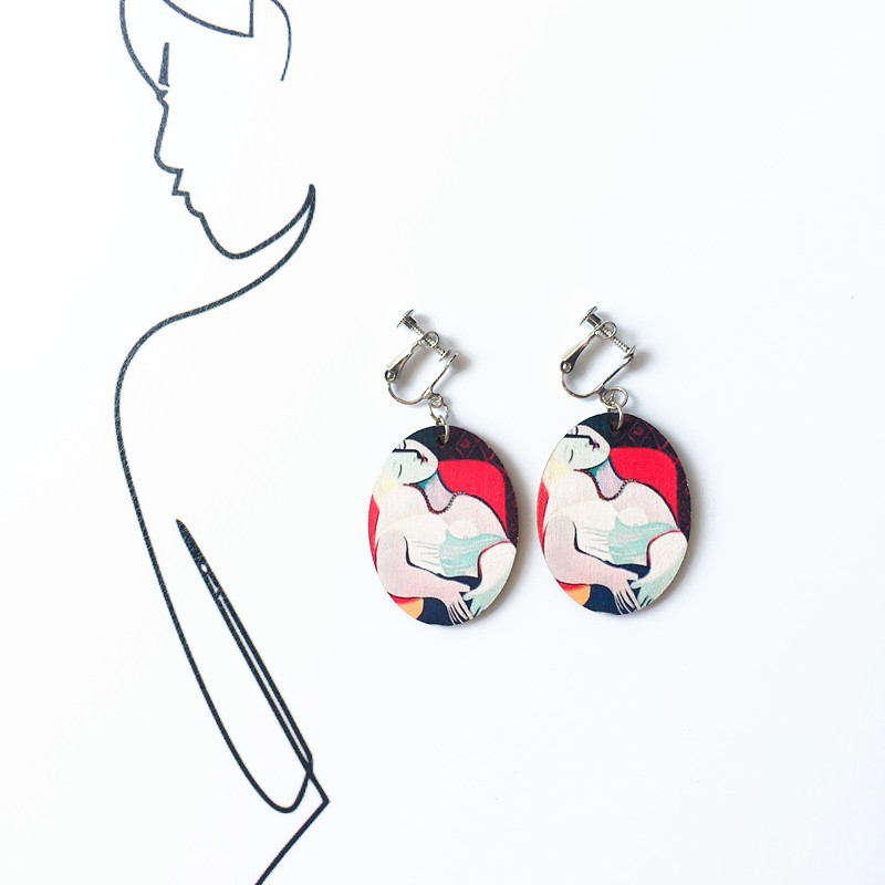 B section ear clip