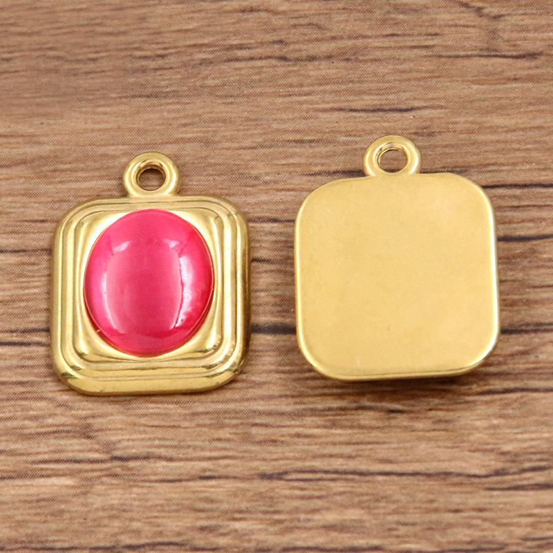 Square rose red