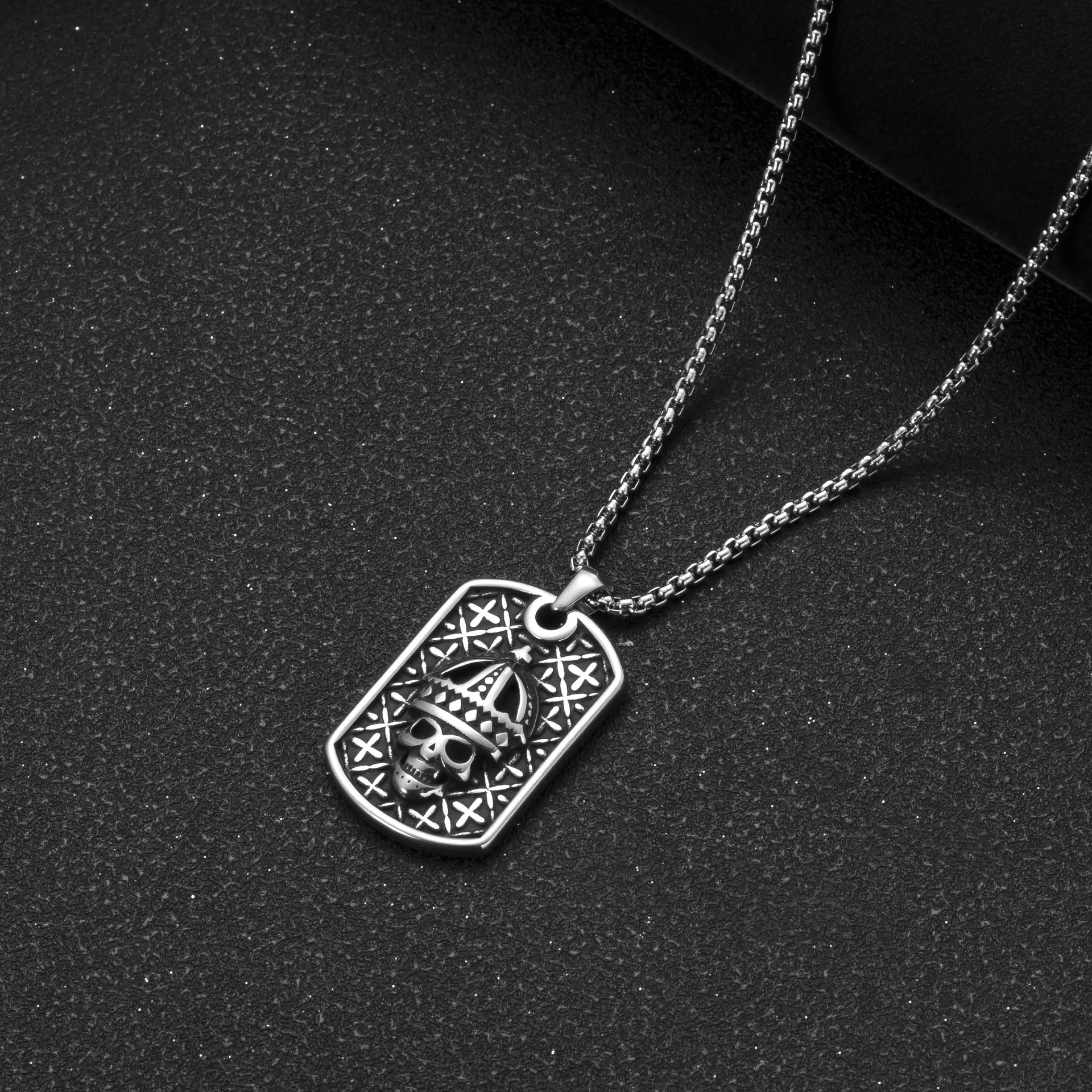 Skull necklace