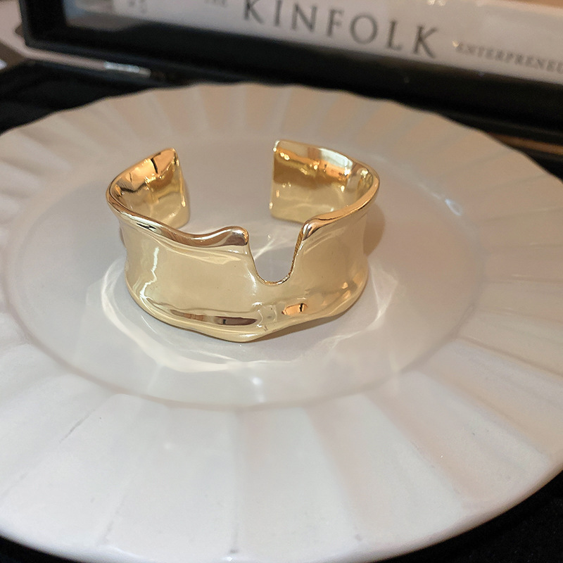 Gold Irregular Notch Bracelet
