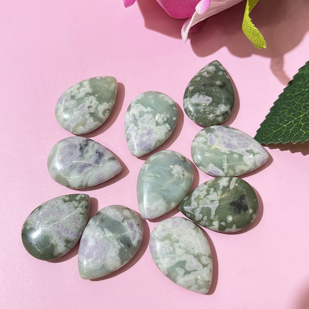 Auspicious jade