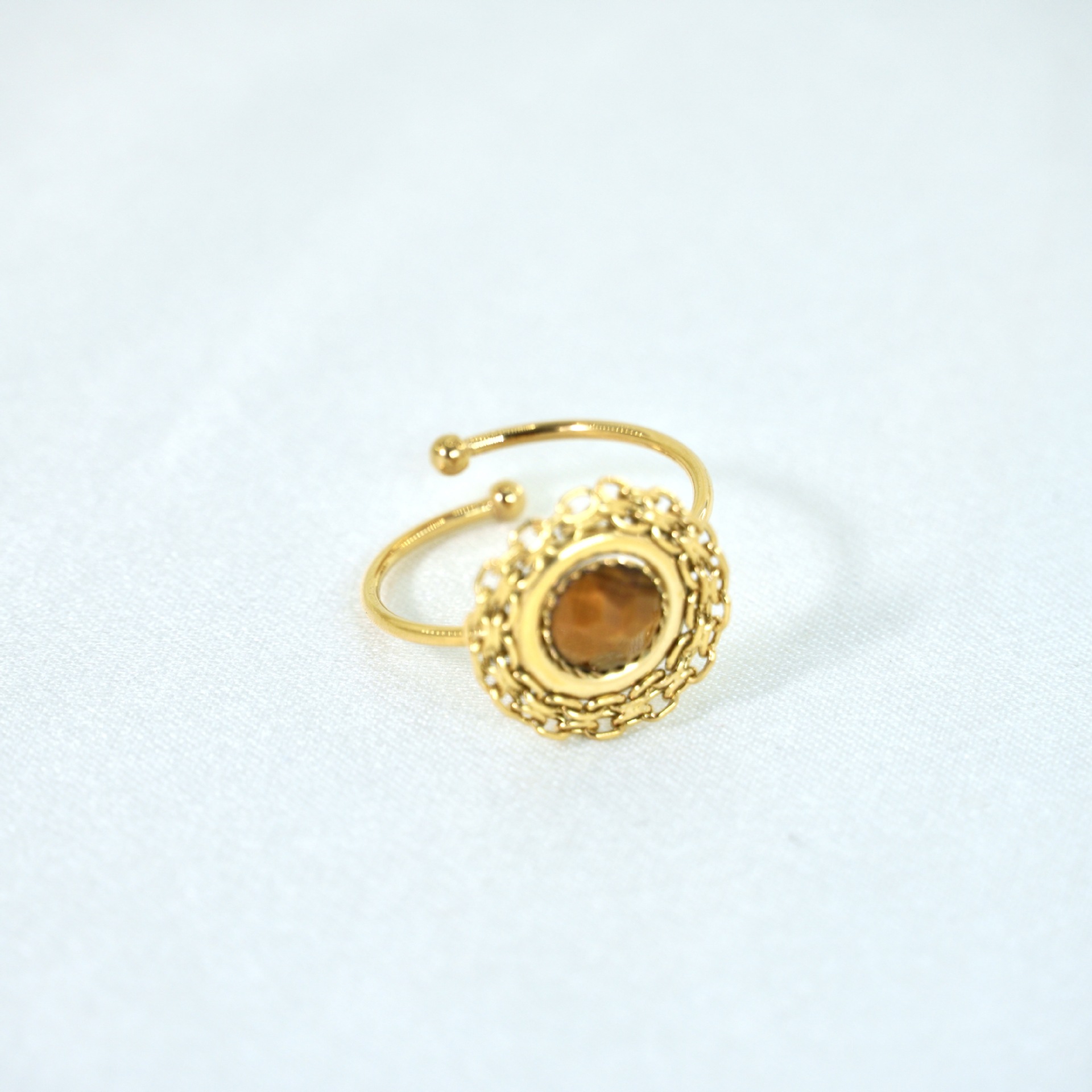 Yellow tiger stone