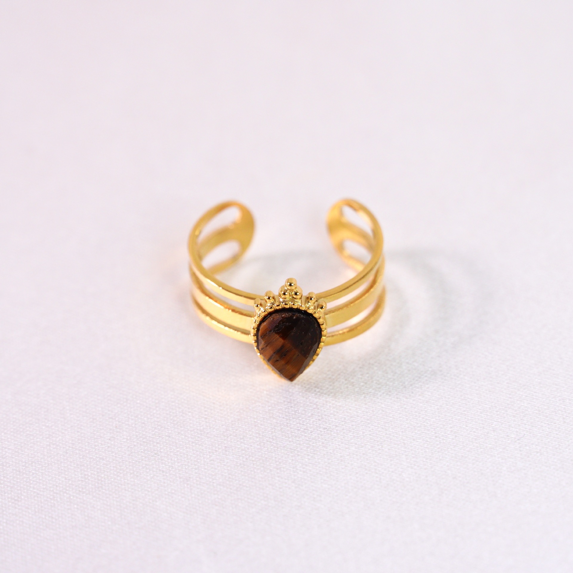 Yellow tiger stone