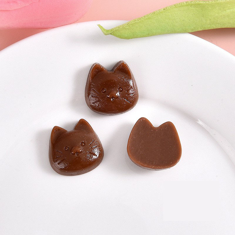 Cat face dark brown