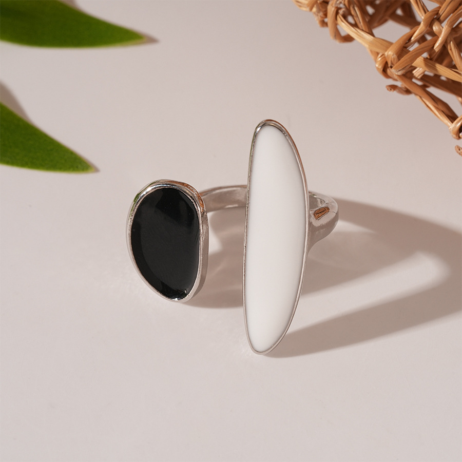 White Drop Oil Opening Ring