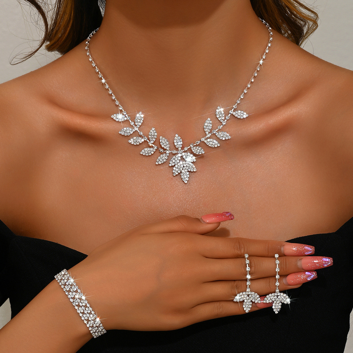 Necklace earrings bracelet