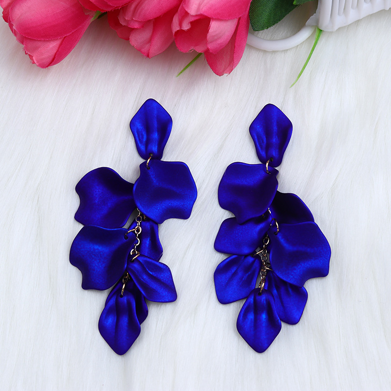 Pearlescent sapphire blue 16 pieces