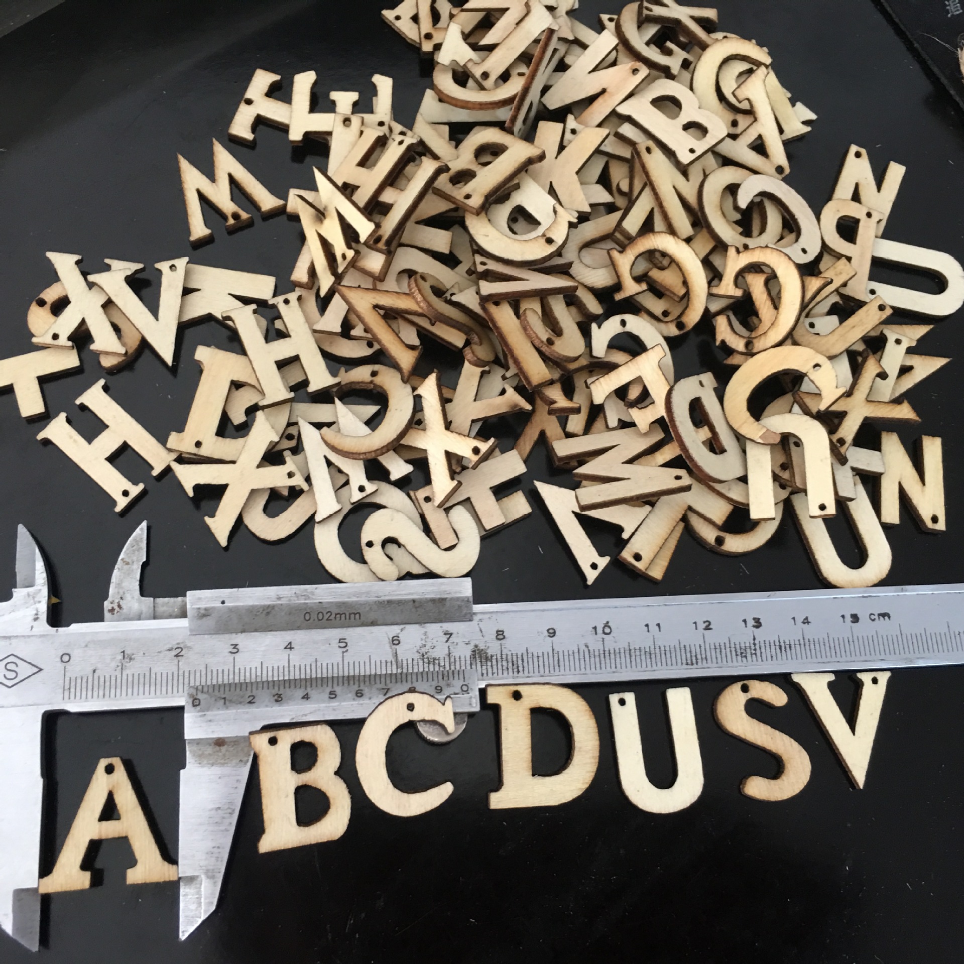 Log color with hole letters mixed hair 20MM