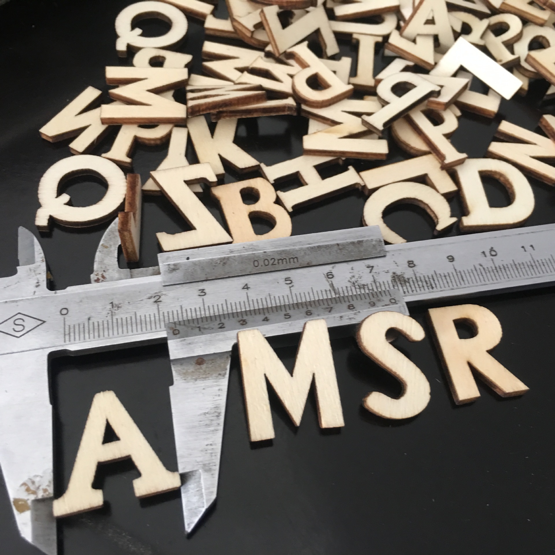 Log color non-porous letters mixed hair 20MM