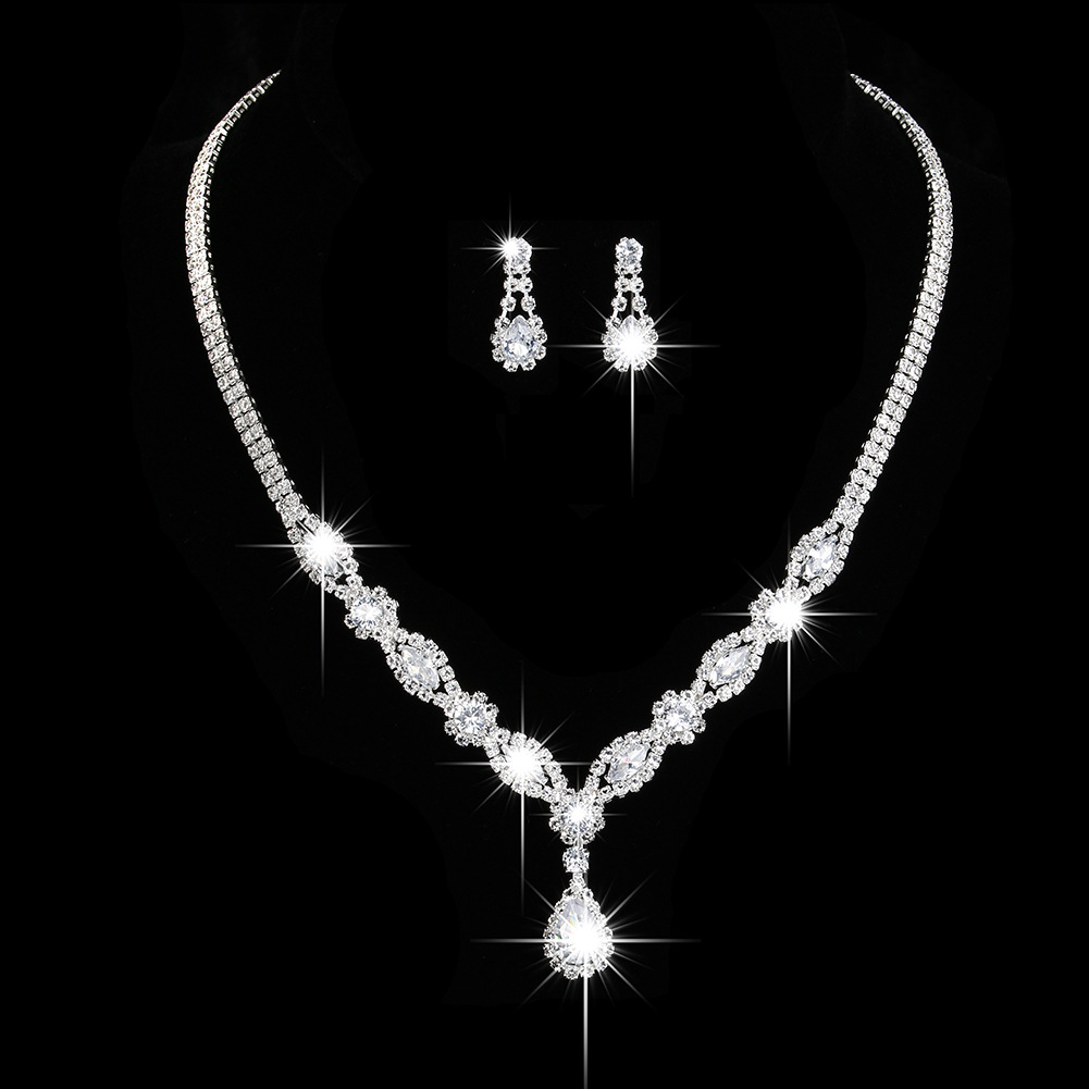B/necklace and earring