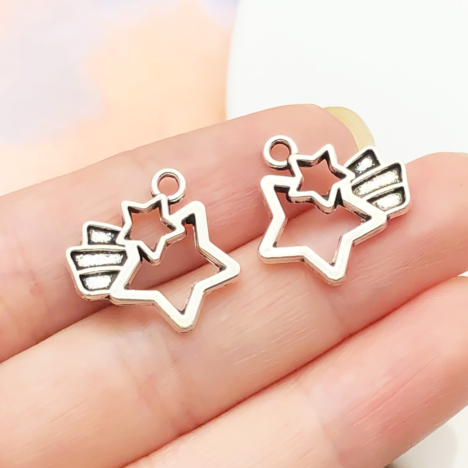 15645-1 ancient silver zinc alloy rainbow star meteor hollow frame 16x15-1.4g