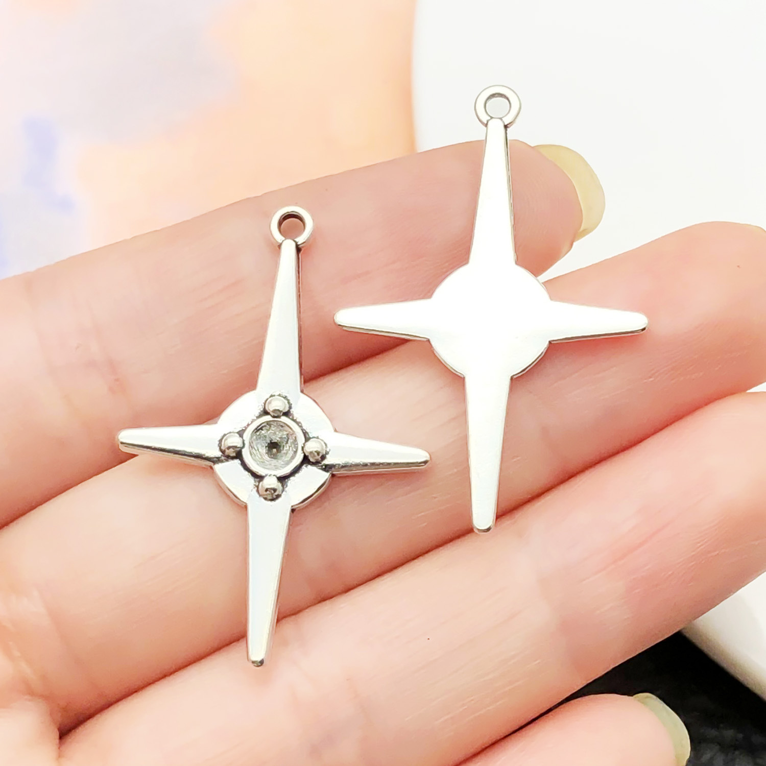 22341-1 ancient silver zinc alloy four-pointed star cross 29x18mm-1.6g drill bit about 4mm