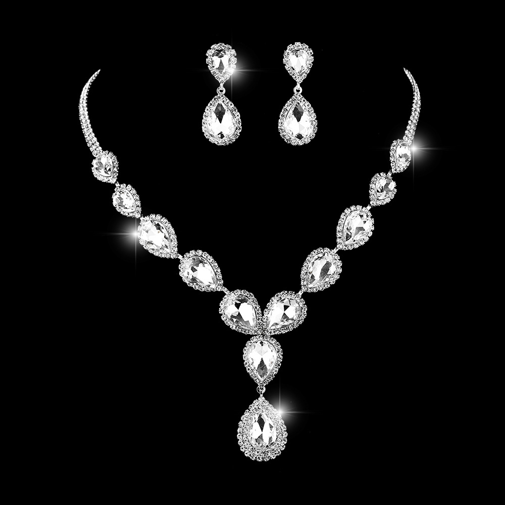 necklace and earring