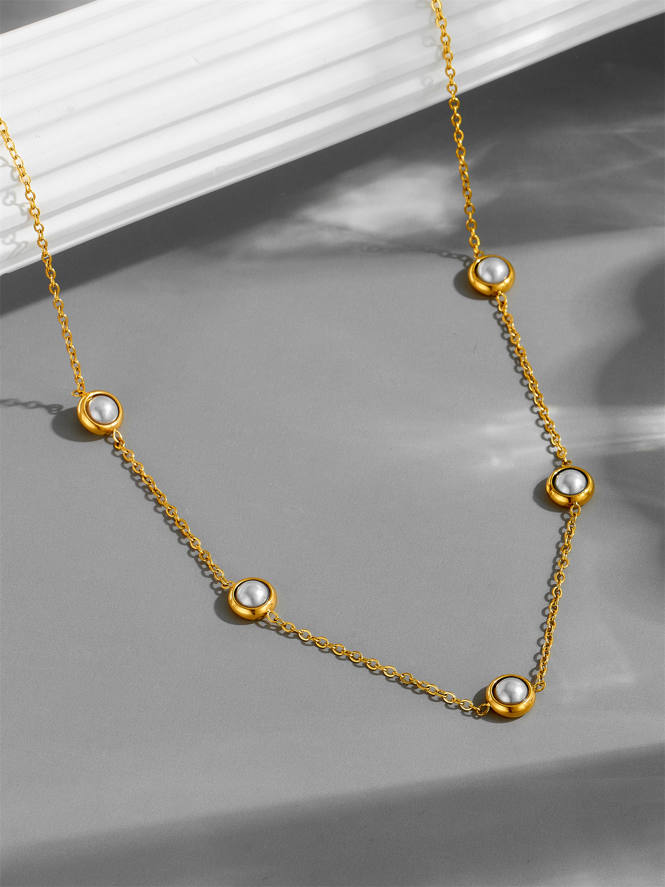 White pearl necklace
