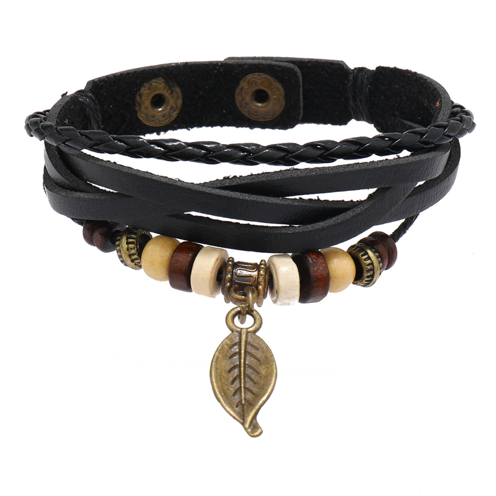 Leaf pendant-Black