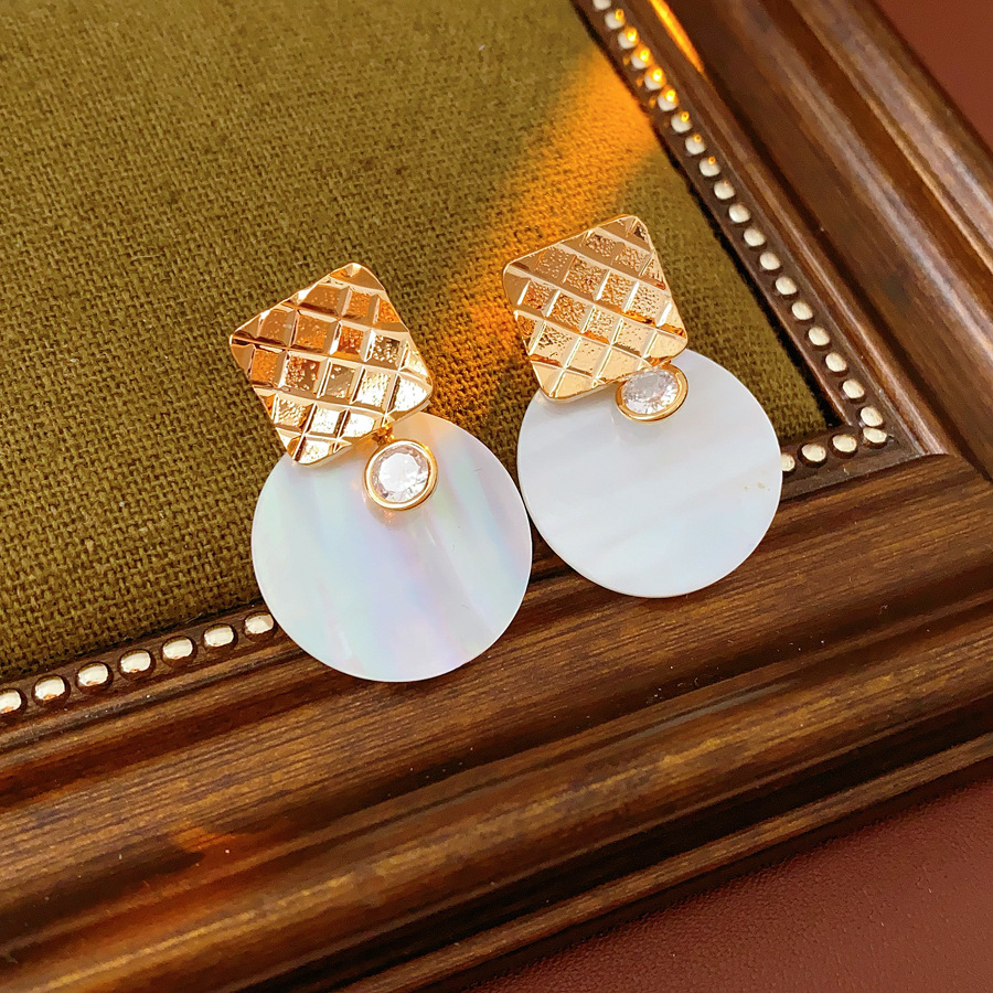 gold-rhombus