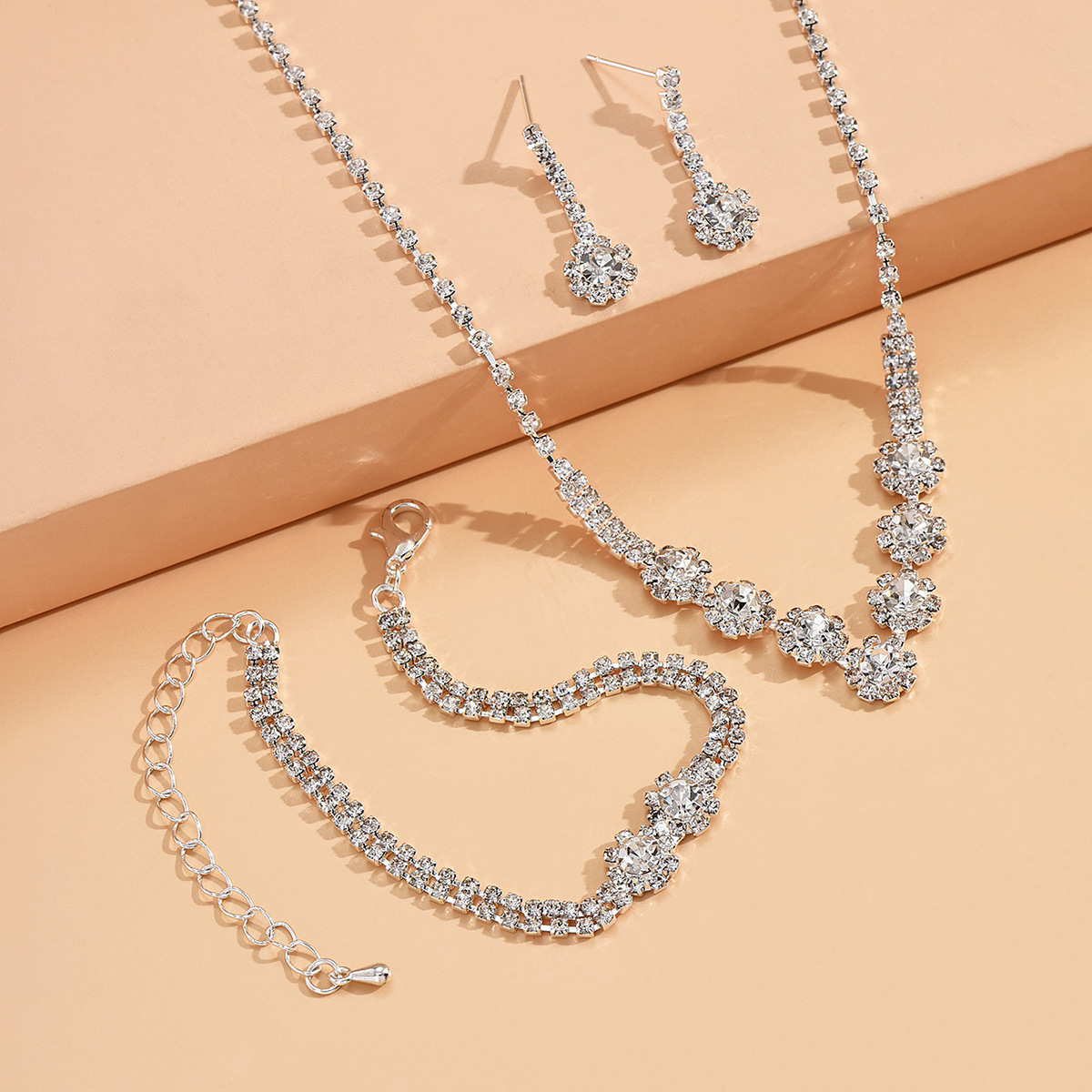 E/ silver white necklace earrings bracelet set